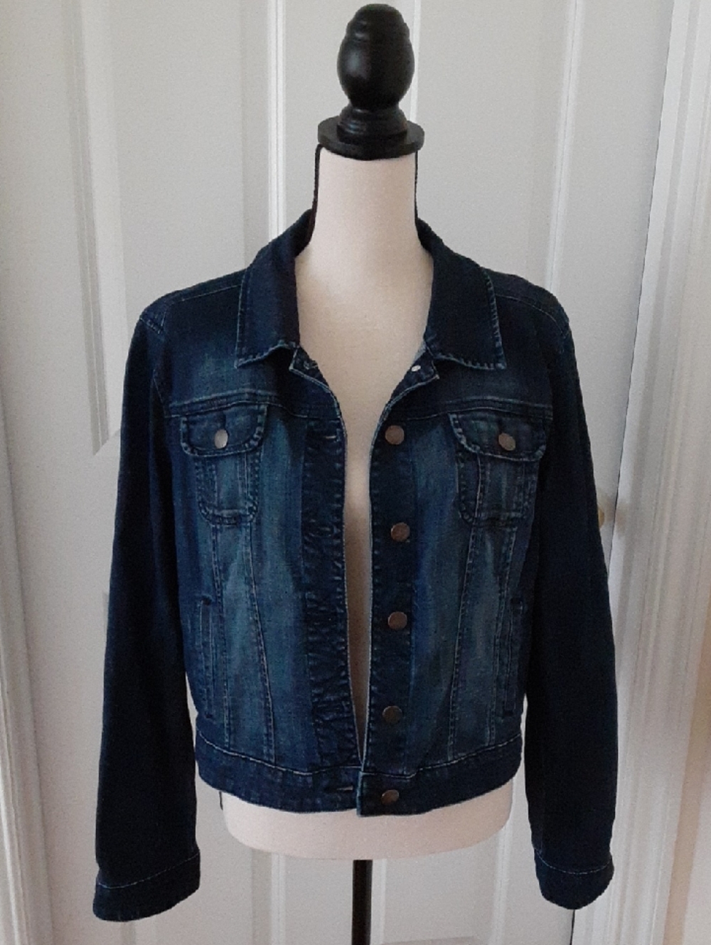 Elle Classic Denim Jacket Dark Wash with Strategic Fading Design, Large